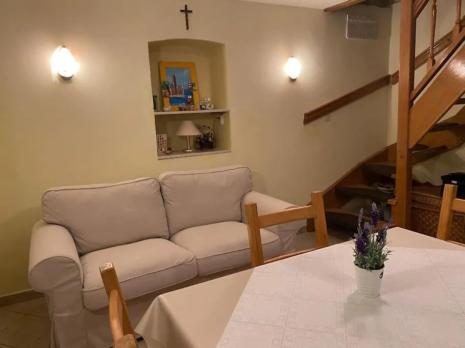 Cosy Apartment In Old Quarter Baška