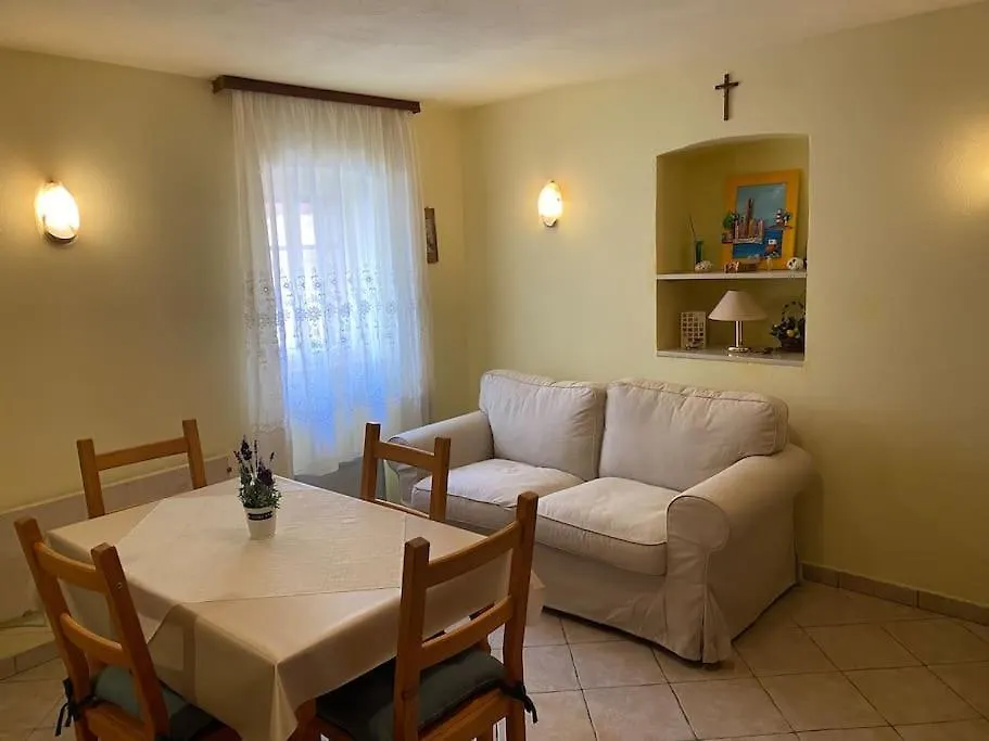 Cosy Apartment In Old Quarter Baska